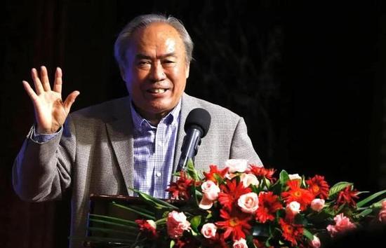 av香港经典三级级 在线